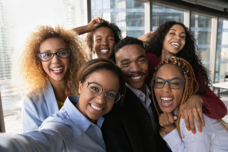 Trabajadores sonriendo